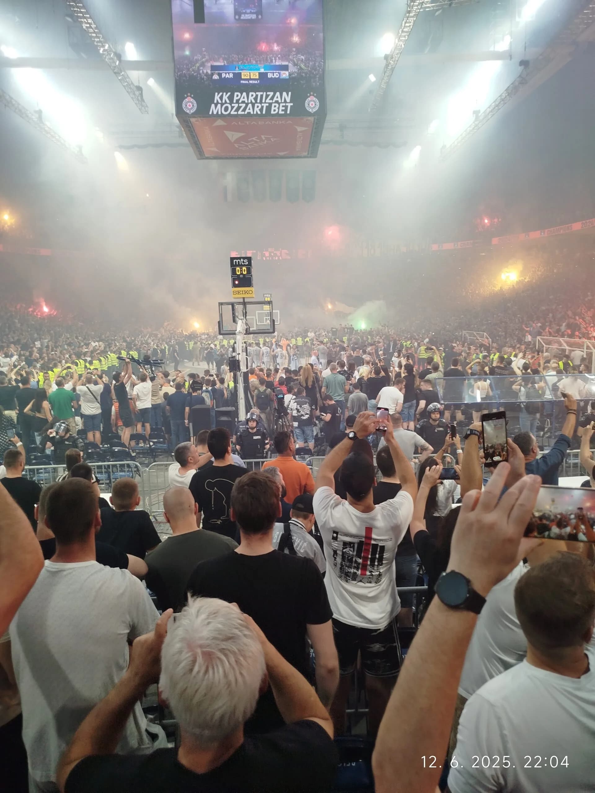 Belgrade Basketball Experience: See a Partizan or Red star game with local