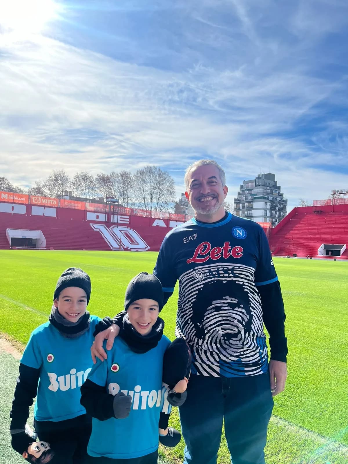 Maradona Walking Tour: Argentinos Juniors, Childhood Home; La Paternal