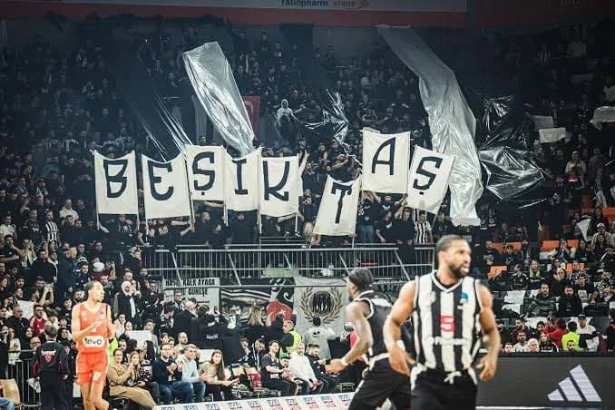 Beşiktaş Basketball Experience: Feel the Passion of Turkish Basketball with Beşiktaş Fans