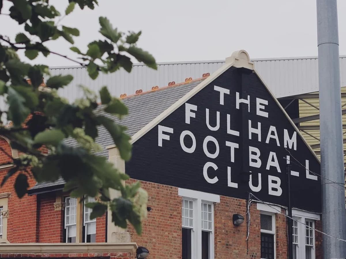 Fulham Matchday: Riverside Walk, Local Pubs & Craven Cottage Atmosphere