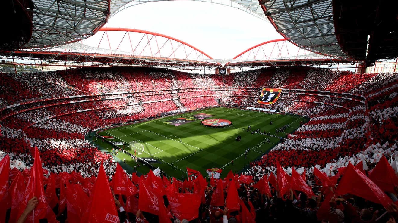SL Benfica Matchday Experience with Local
