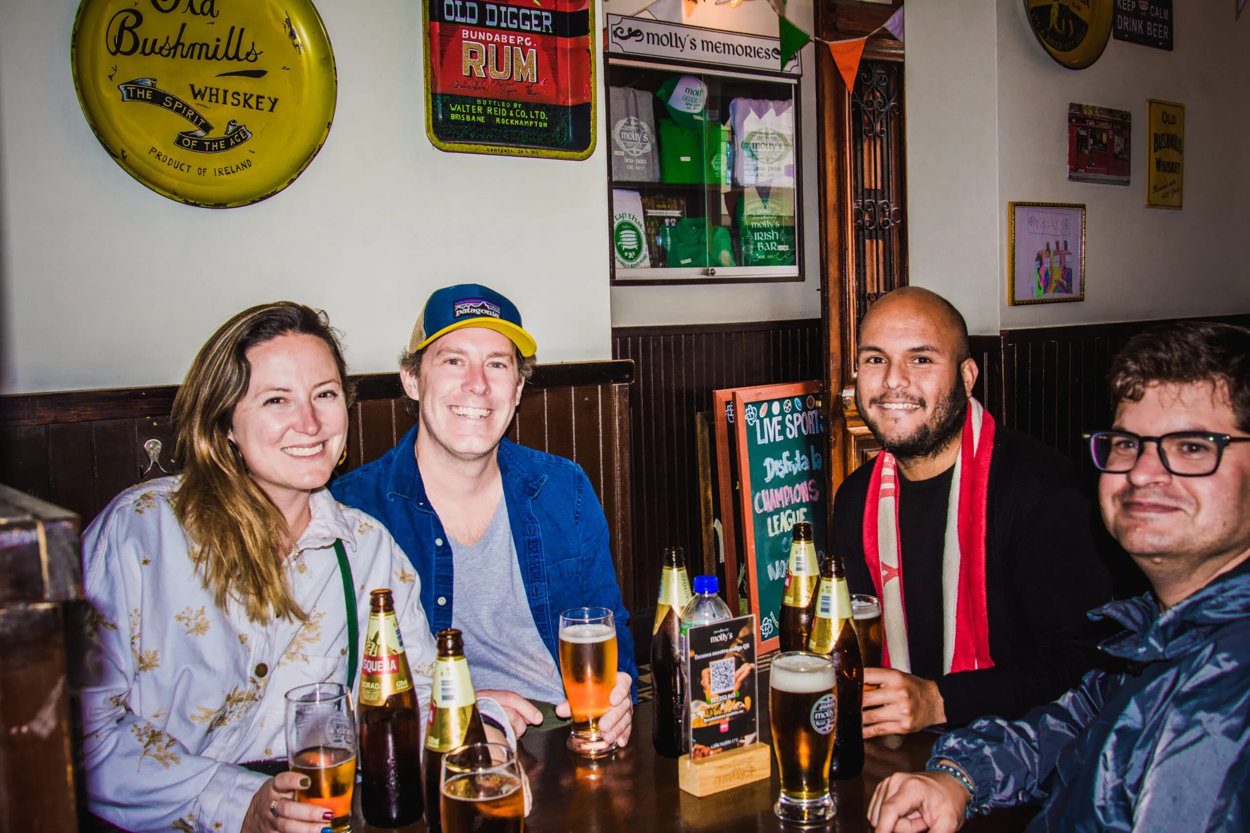 Enjoy a Universitario's game all included with a local guide